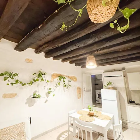 Διαμέρισμα Kalma - Authentic Sardinian At The Picturesque Street Of Old Town *